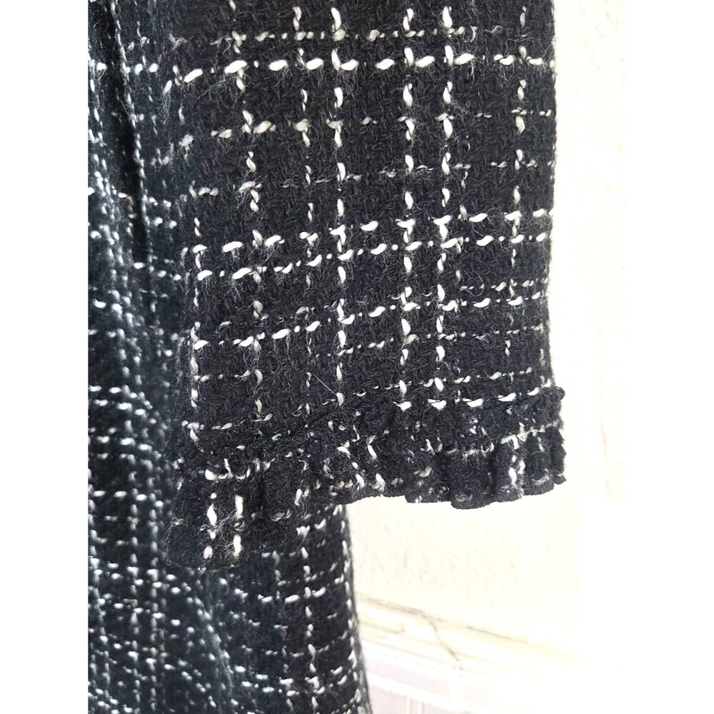 White House Black Market Tweed Long Coat Womens 6 Black White Clasp Front - Picture 12 of 16